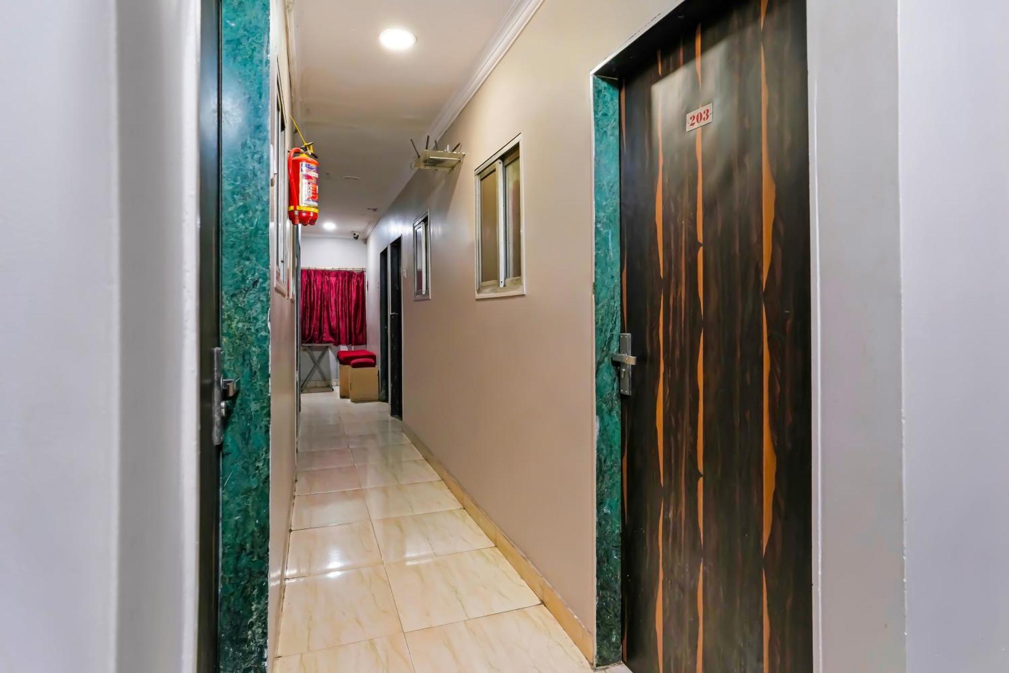 Super Hotel O Homestay Andheri East Bombay Eksteriør billede