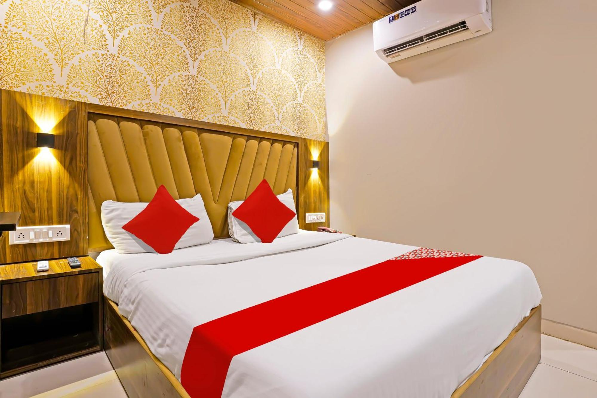 Super Hotel O Homestay Andheri East Bombay Eksteriør billede