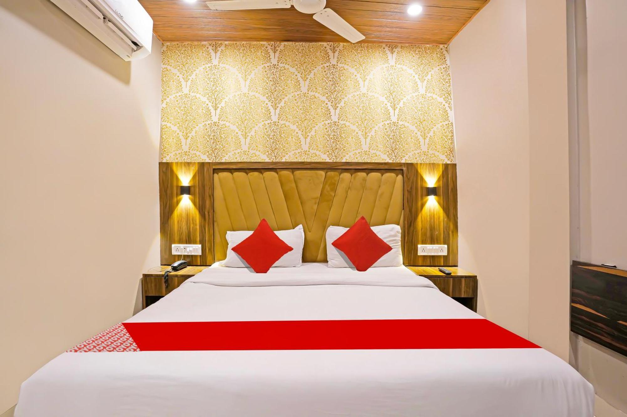 Super Hotel O Homestay Andheri East Bombay Eksteriør billede