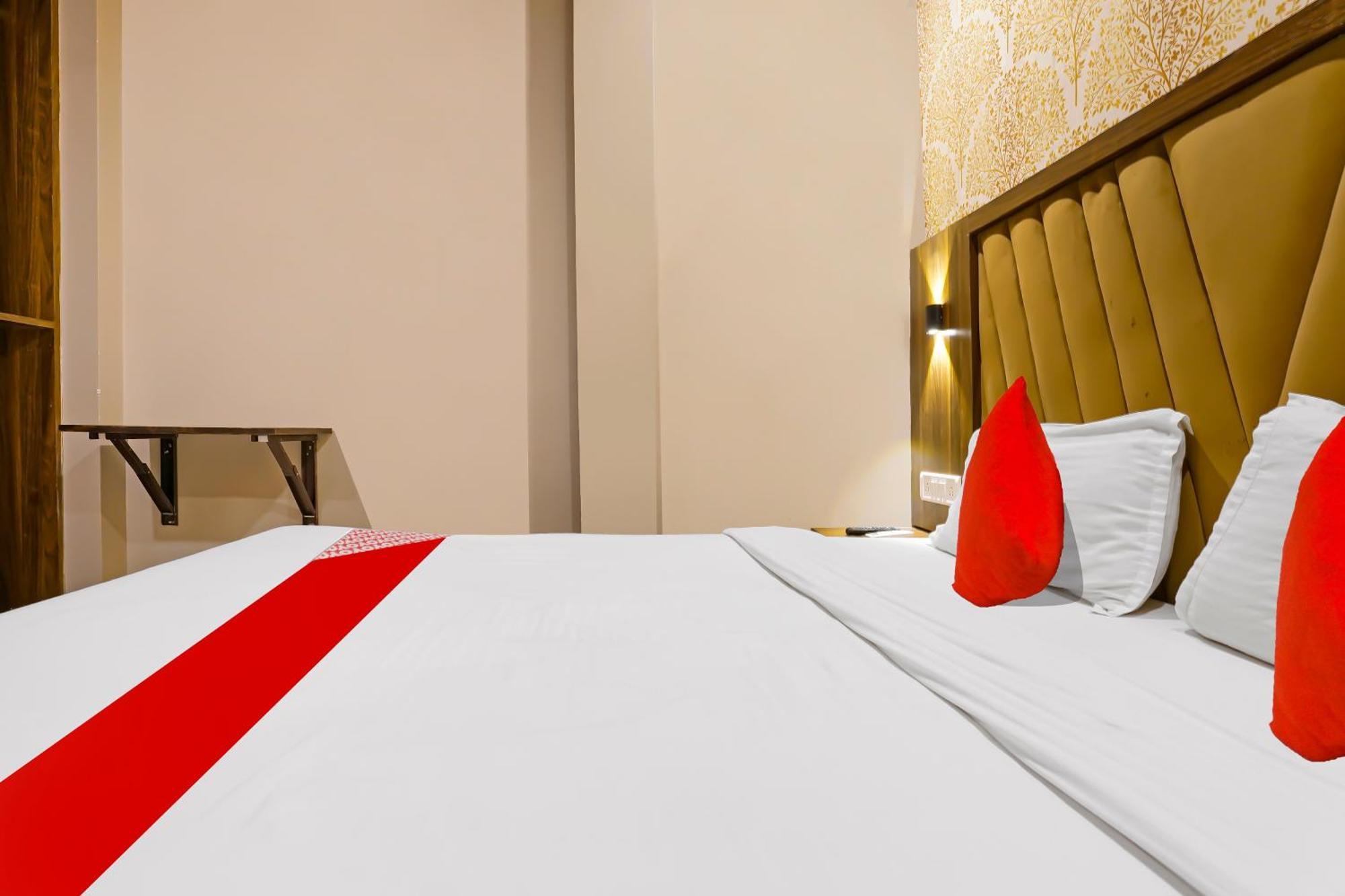 Super Hotel O Homestay Andheri East Bombay Eksteriør billede